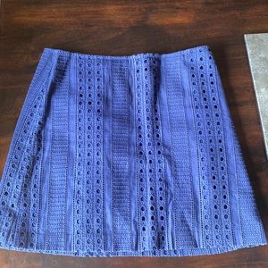 Gently worn Vineyard Vines navy blue eyelet skirt
